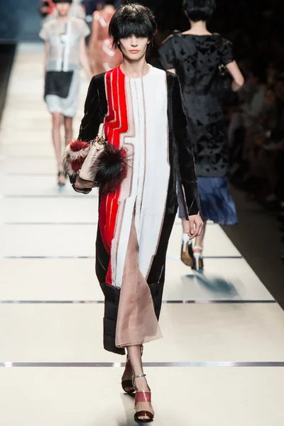 Look 39